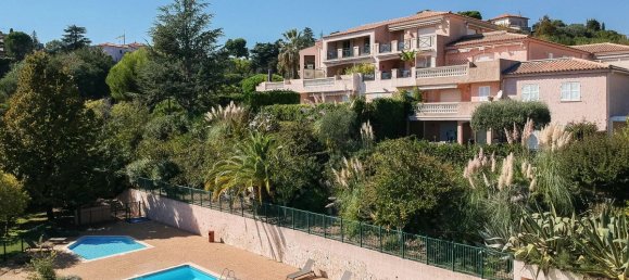 2 chambres Appartement à Nice, France No. 342376 3