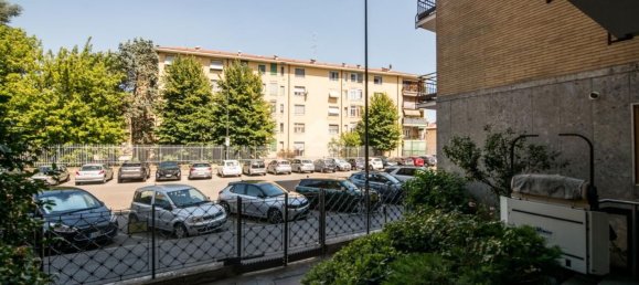 2 bedrooms Apartment in Milan, Italy No. 357951 24