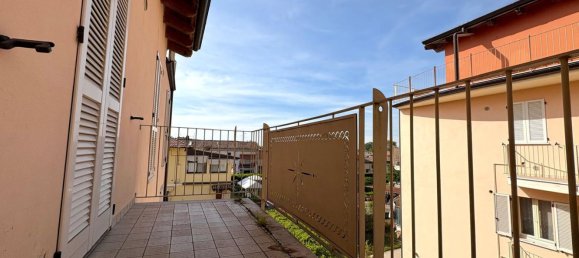 3 rooms Apartment in Pontenure, Italy No. 7089 12