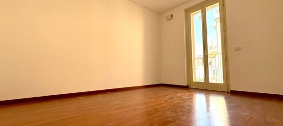 3 rooms Apartment in Pontenure, Italy No. 7089 4