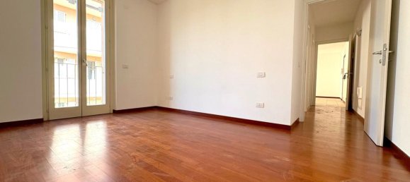 3 rooms Apartment in Pontenure, Italy No. 7089 5