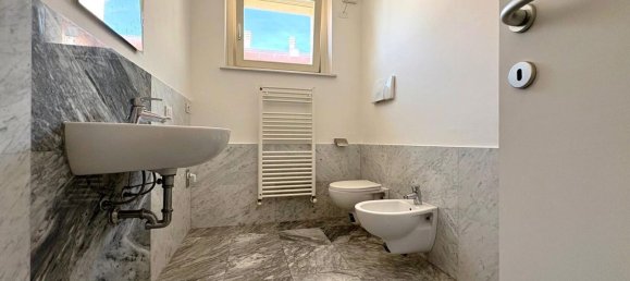 3 rooms Apartment in Pontenure, Italy No. 7089 9