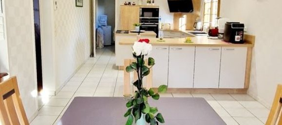 4 bedrooms House in Saint-Lo, France No. 192589 11