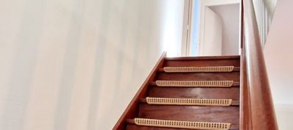 4 bedrooms House in Saint-Lo, France No. 192589 17