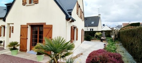 4 bedrooms House in Saint-Lo, France No. 192589 5