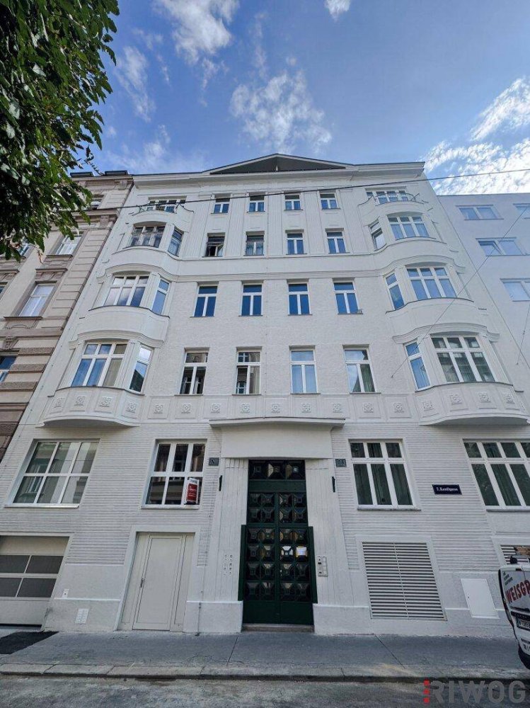 Коммерческая недвижимость с 6 комнатами в Нойбау, Австрия № 139737