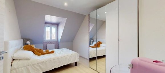 4 bedrooms House in Montfermeil, France No. 354710 8