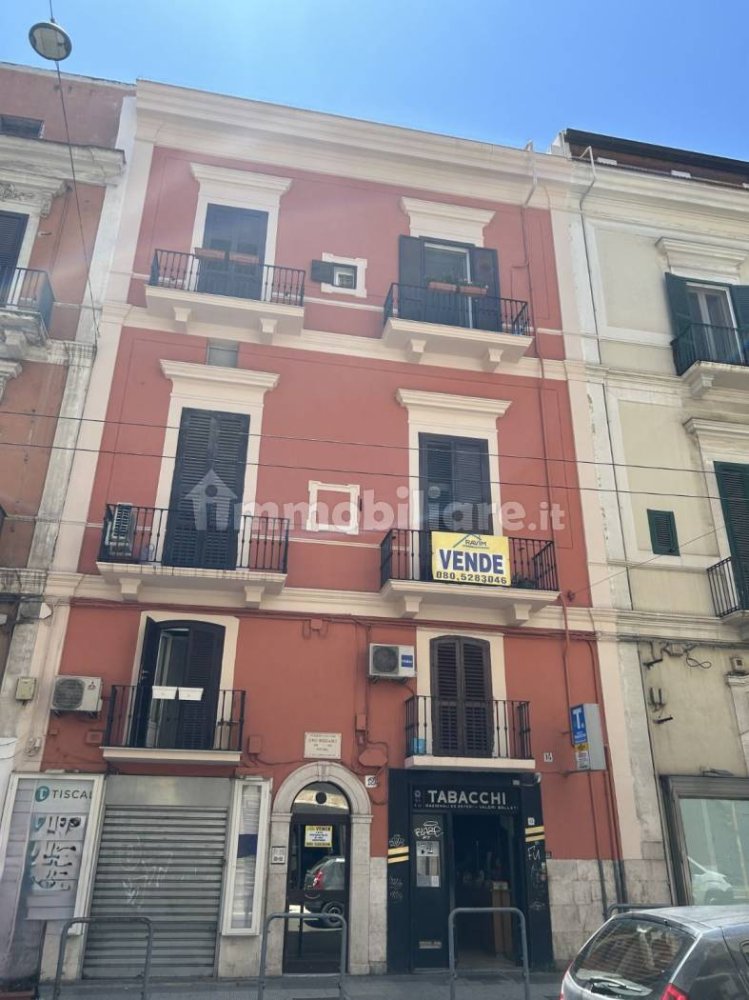 3 bedrooms Apartment in Bari, Italy No. 124653