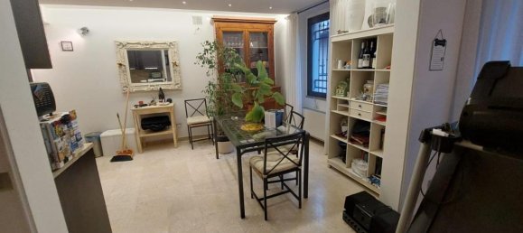 Дом с 7 комнатами в Капрая э Лимите, Италия № 17643 13