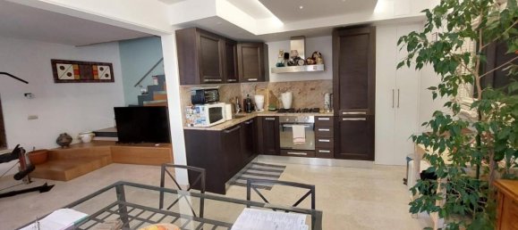 Дом с 7 комнатами в Капрая э Лимите, Италия № 17643 6