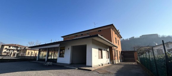 Casa de 10 habitaciónes en Capriolo, Italy No. 149642 4