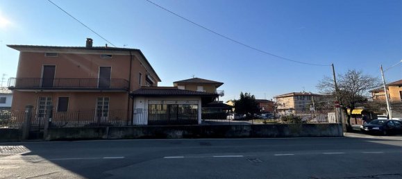 Casa de 10 habitaciónes en Capriolo, Italy No. 149642 18