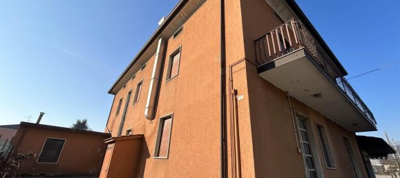 Casa de 10 habitaciónes en Capriolo, Italy No. 149642 12