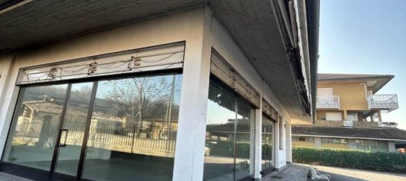 Casa de 10 habitaciónes en Capriolo, Italy No. 149642 9