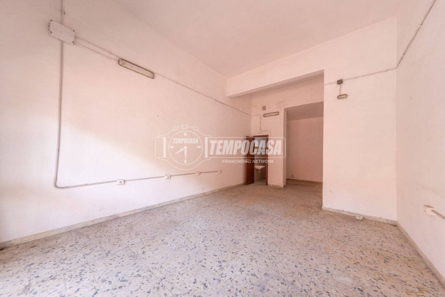 Imóvel comercial de 1 divisão em Rome, Italy N.º 293162