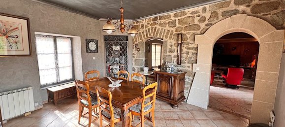 Casa T3 em Saint-Dier-d'Auvergne, France N.º 196181 9