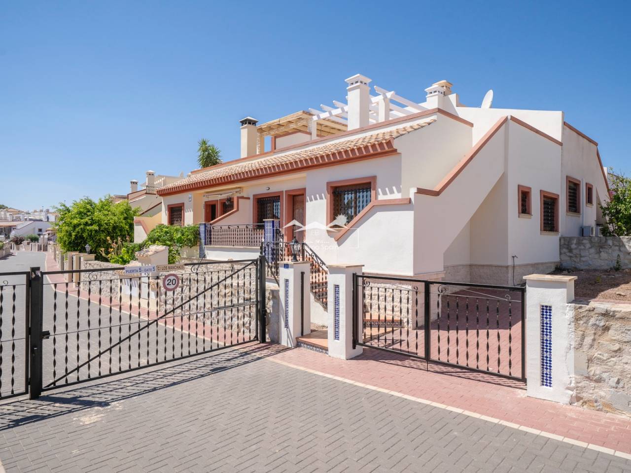 2 bedrooms House in San Miguel de Salinas, Spain No. 240120