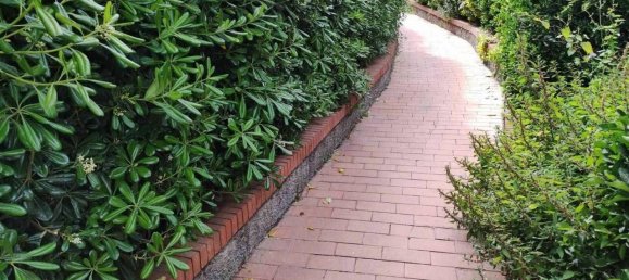 5 rooms Penthouse in Catania, Italy No. 108013 3