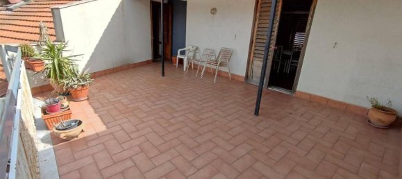 5 rooms Penthouse in Catania, Italy No. 108013 2