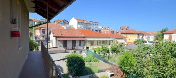 2 bedrooms Apartment in Grugliasco, Italy No. 305384 3