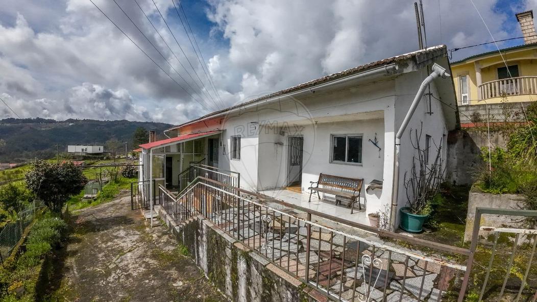 Casa de 3 dormitorios en Vila Real, Portugal No. 176863
