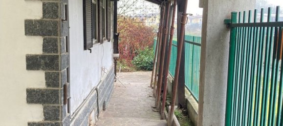 2 rooms House in Miradolo Terme, Italy No. 13407 9