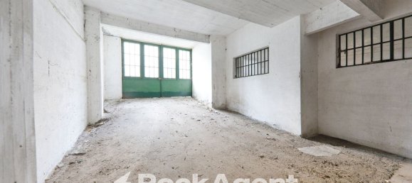 809m² Commercial property in Genoa, Italy No. 12779 26