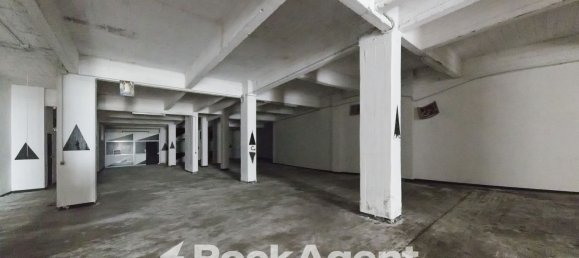 809m² Commercial property in Genoa, Italy No. 12779 14