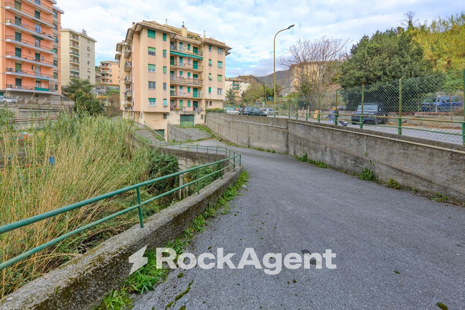 809m² Commercial property in Genoa, Italy No. 12779