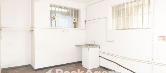 809m² Commercial property in Genoa, Italy No. 12779 8