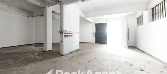 809m² Commercial property in Genoa, Italy No. 12779 7