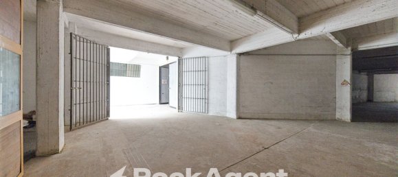 809m² Commercial property in Genoa, Italy No. 12779 39