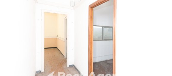 809m² Commercial property in Genoa, Italy No. 12779 5