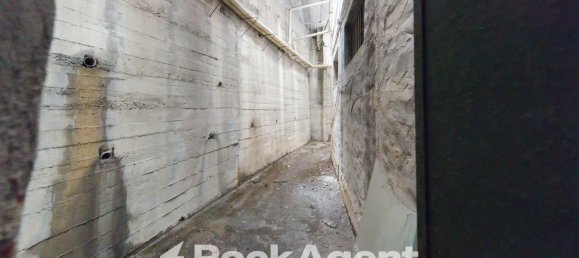 809m² Commercial property in Genoa, Italy No. 12779 37