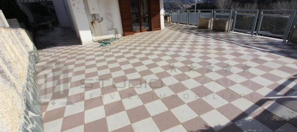 7 rooms Apartment in Cosenza, Italy No. 144888 5