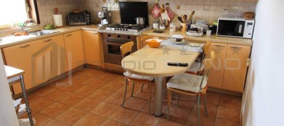 7 rooms Apartment in Cosenza, Italy No. 144888 44