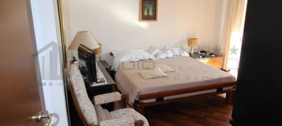 7 rooms Apartment in Cosenza, Italy No. 144888 15