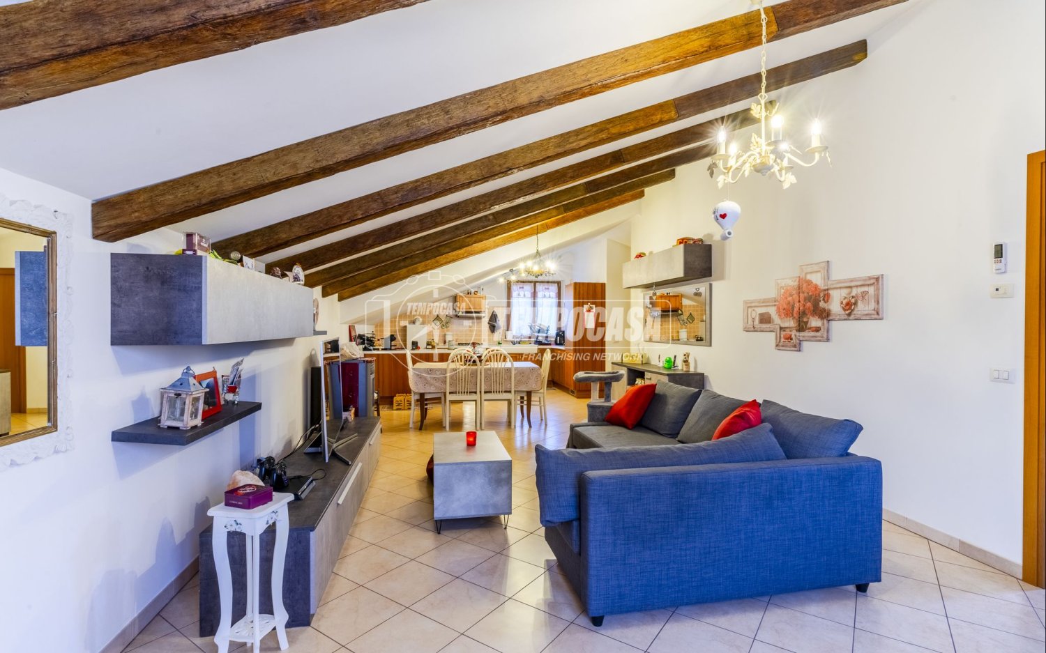 6 bedrooms House in Civitanova Marche, Italy No. 361496