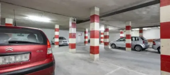  مرآب في Granada, Spain 16متر مربع رقم 175291 6