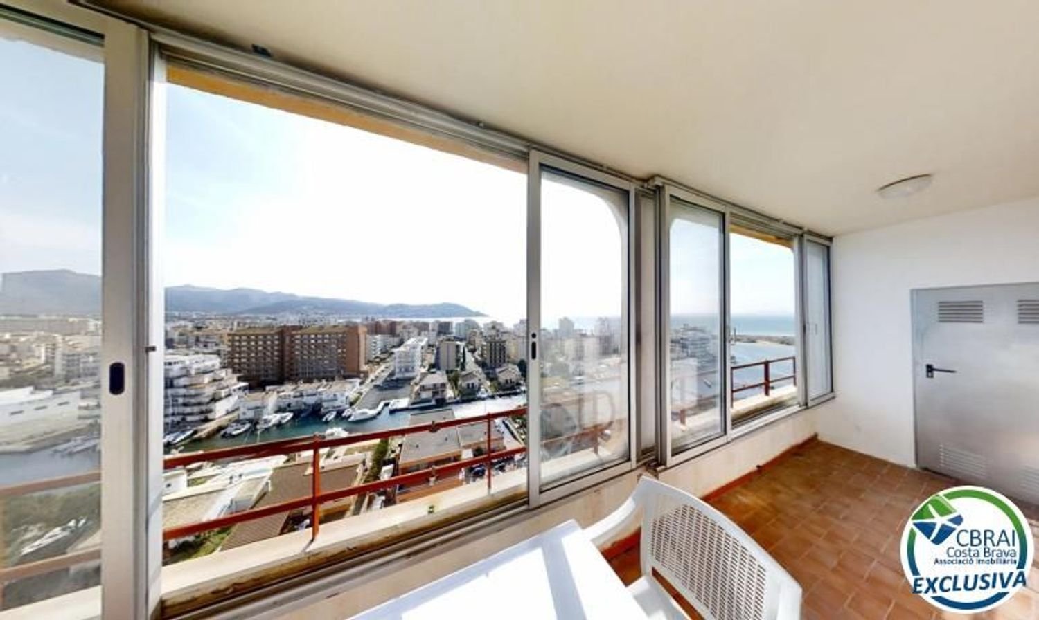 Квартира с 1 спальней в Розы, Испания № 143891