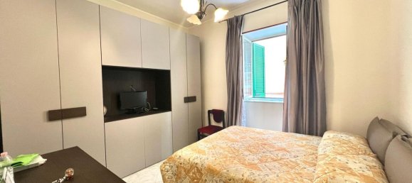 3-salle Appartement à Pozzuoli, Italy No. 181569 8