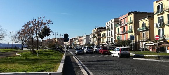 3-salle Appartement à Pozzuoli, Italy No. 181569 12