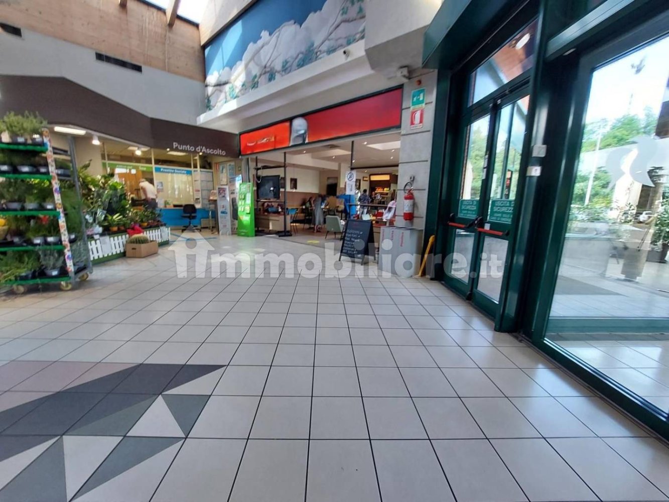 85m² Commercial property in Bologna, Italy No. 317032