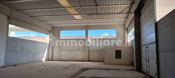 Склад с 5 комнатами в Сабаудия, Италия № 47733 22