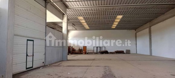 Склад с 5 комнатами в Сабаудия, Италия № 47733 30