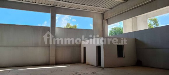 Склад с 5 комнатами в Сабаудия, Италия № 47733 20