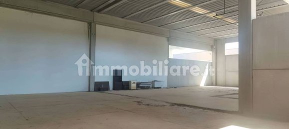 Склад с 5 комнатами в Сабаудия, Италия № 47733 8