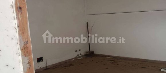 Склад с 5 комнатами в Сабаудия, Италия № 47733 31