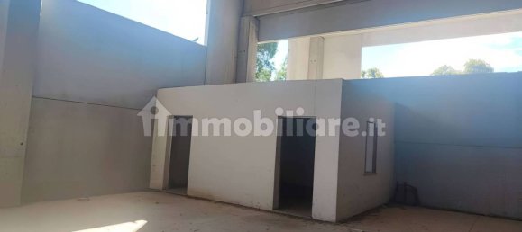 Склад с 5 комнатами в Сабаудия, Италия № 47733 12