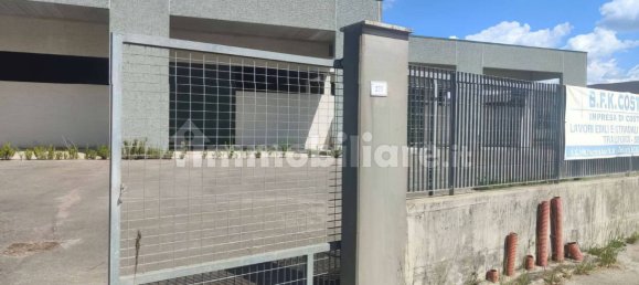 Склад с 5 комнатами в Сабаудия, Италия № 47733 27